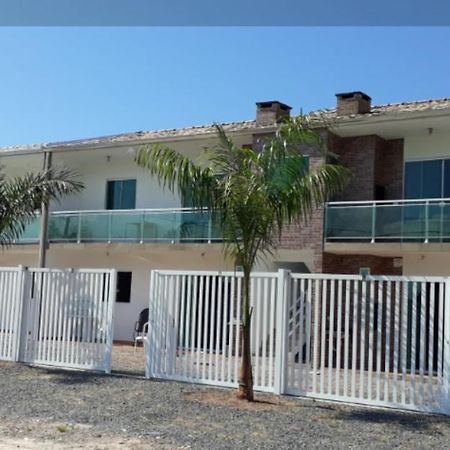 Conjunto Residencial Verdes Mares Гуаратуба Екстериор снимка