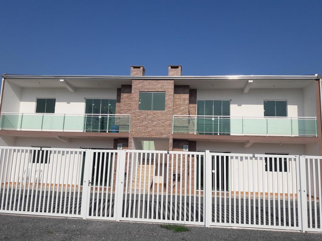 Conjunto Residencial Verdes Mares Гуаратуба Екстериор снимка