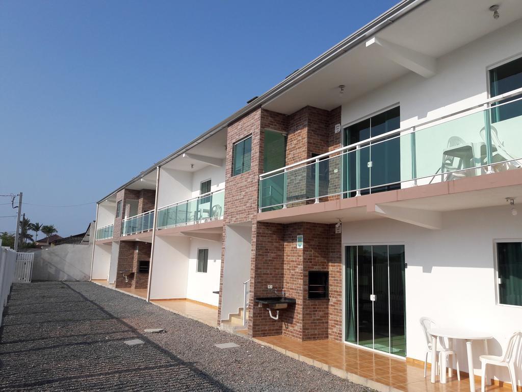 Conjunto Residencial Verdes Mares Гуаратуба Екстериор снимка
